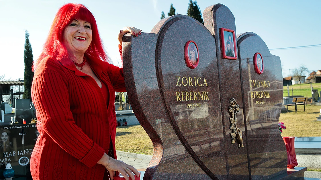 Gelinliğinden mezar taşına Bosna'nın 'kırmızılı kadını'